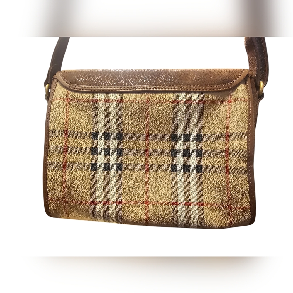 Burberrys Vintage Crossbody Bag with COA - Picture 3 of 14
